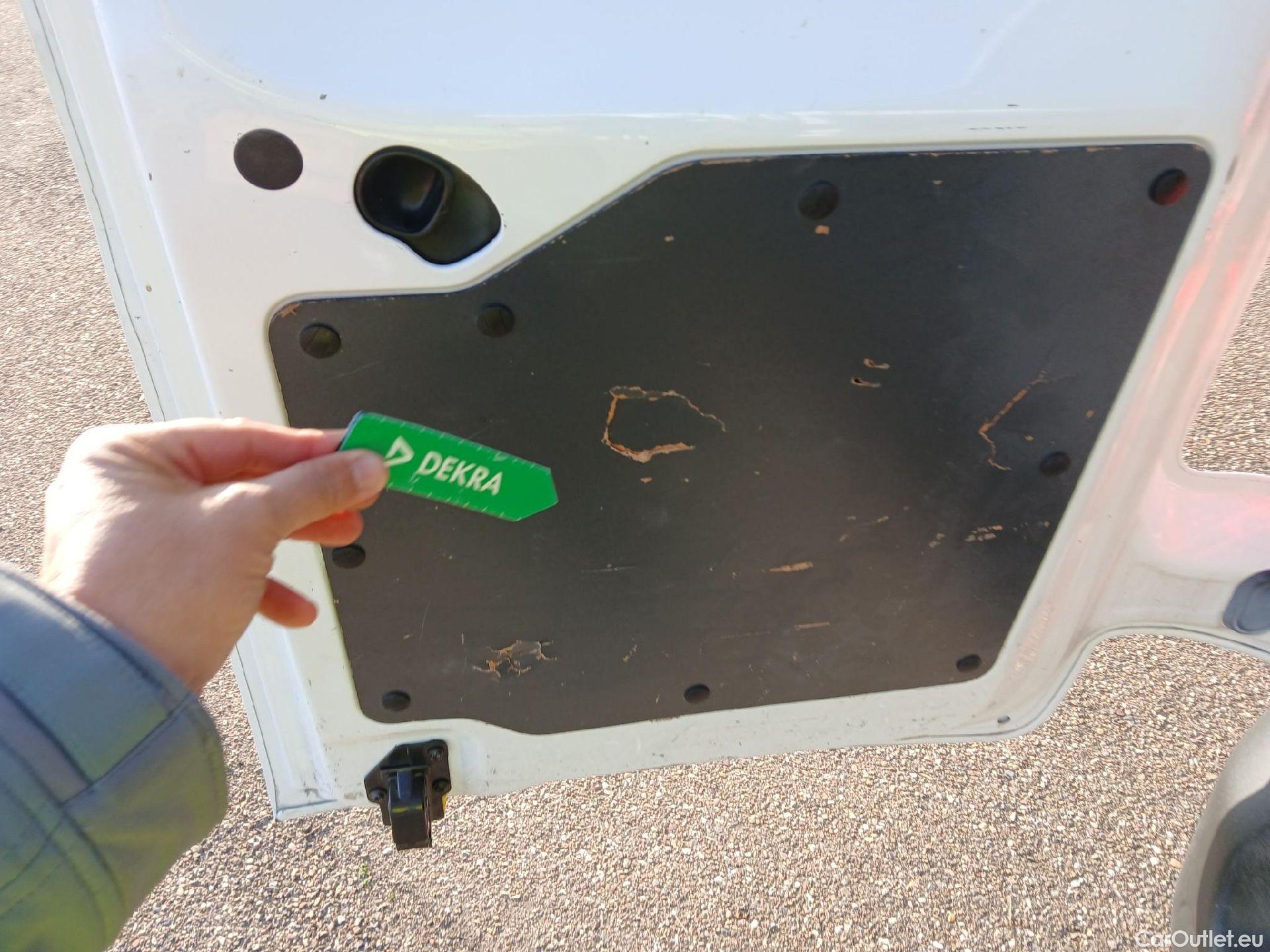  Opel  Vivaro OPEL  / 2019 / 4P / furgón 1.5 Diésel 88kW (120CV) M Std Express #7