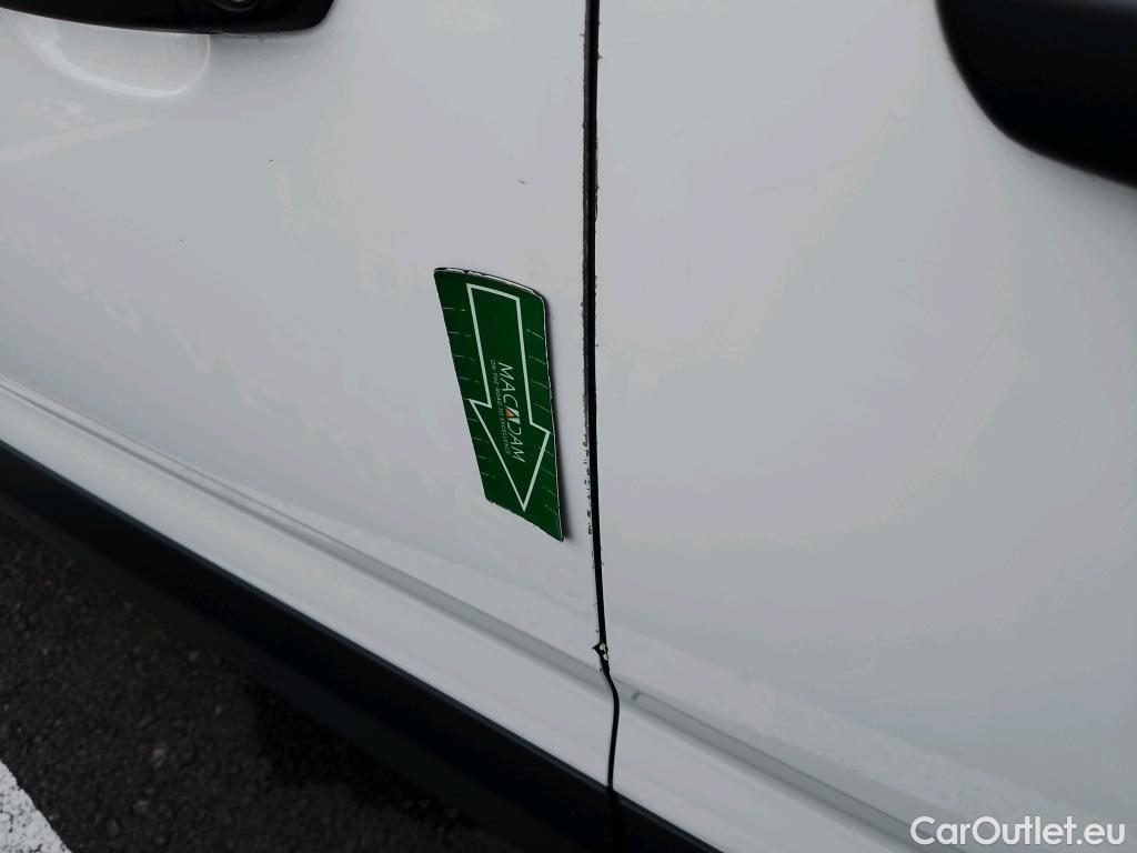  Citroen  Berlingo CITROEN  / 2018 / 4P / combi Talla M BlueHDi 100 S&S LIVE PACK BUSINE #28