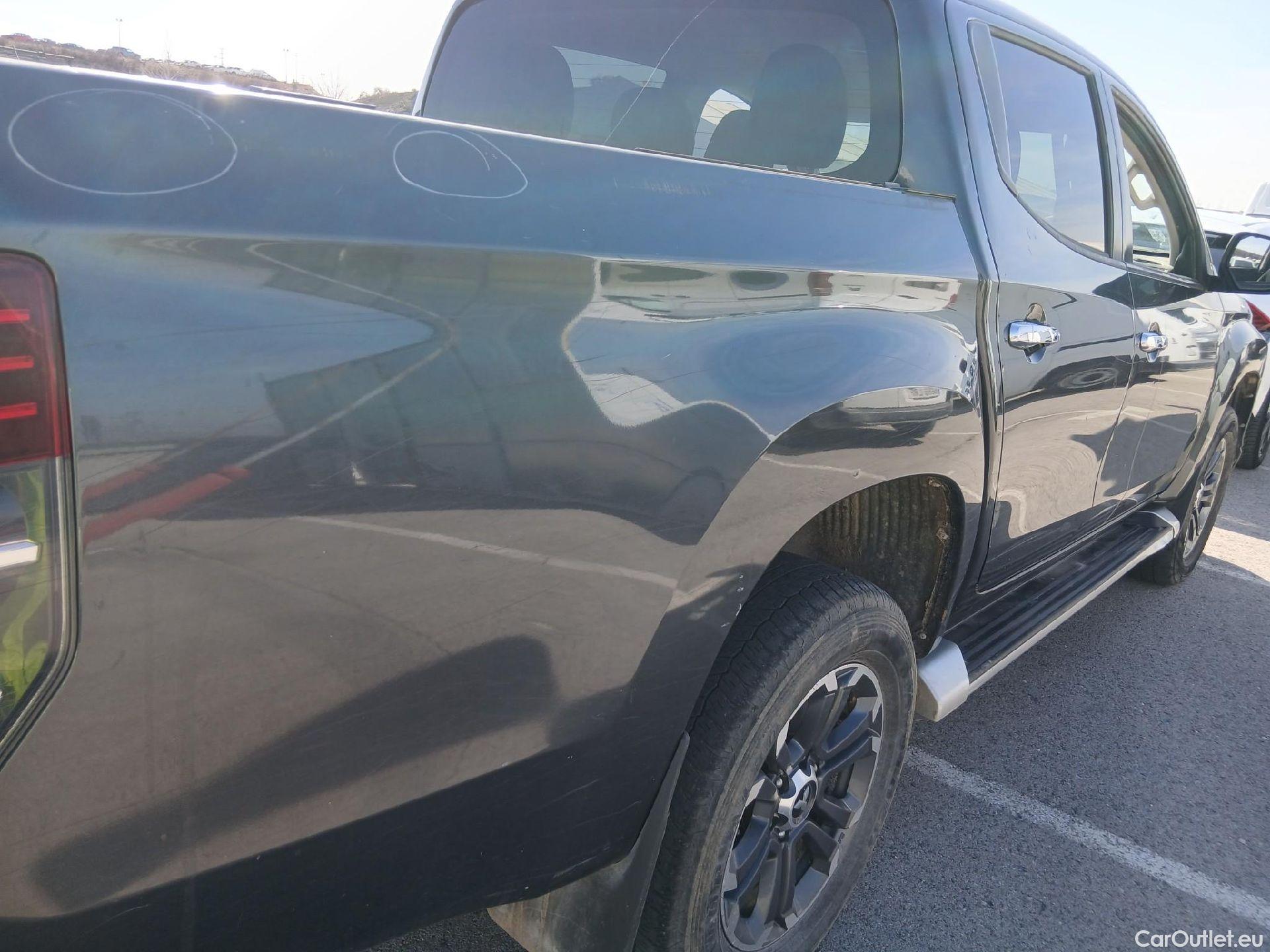  Mitsubishi  L200 MITSUBISHI  / 2019 / 4P / pickup doble cabina D/C 220 DI-D Motion Auto #48