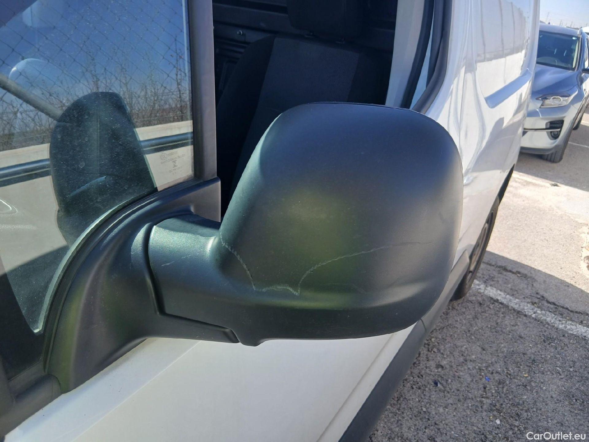  Opel  Combo OPEL  / 2018 / 3P / furgón derivado de turismo 1.5 TD 75kW (100CV) Express L H1 650kg (AC) #9