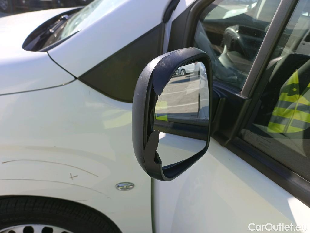  Citroen  Berlingo CITROEN  / 2015 / 4P / combi Talla M BlueHDi 100 S&S LIVE (IND) #1