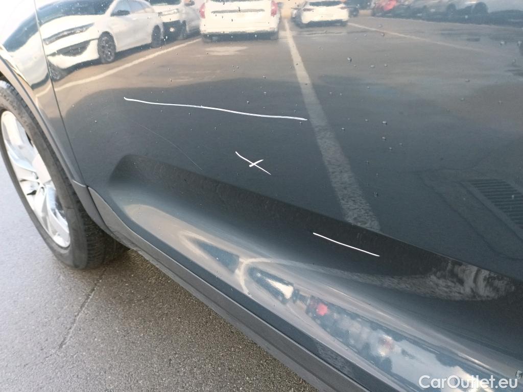  Volvo  XC 40 VOLVO XC40 / 2017 / 5P / todoterreno 2.0 D3 Momentum Auto #6