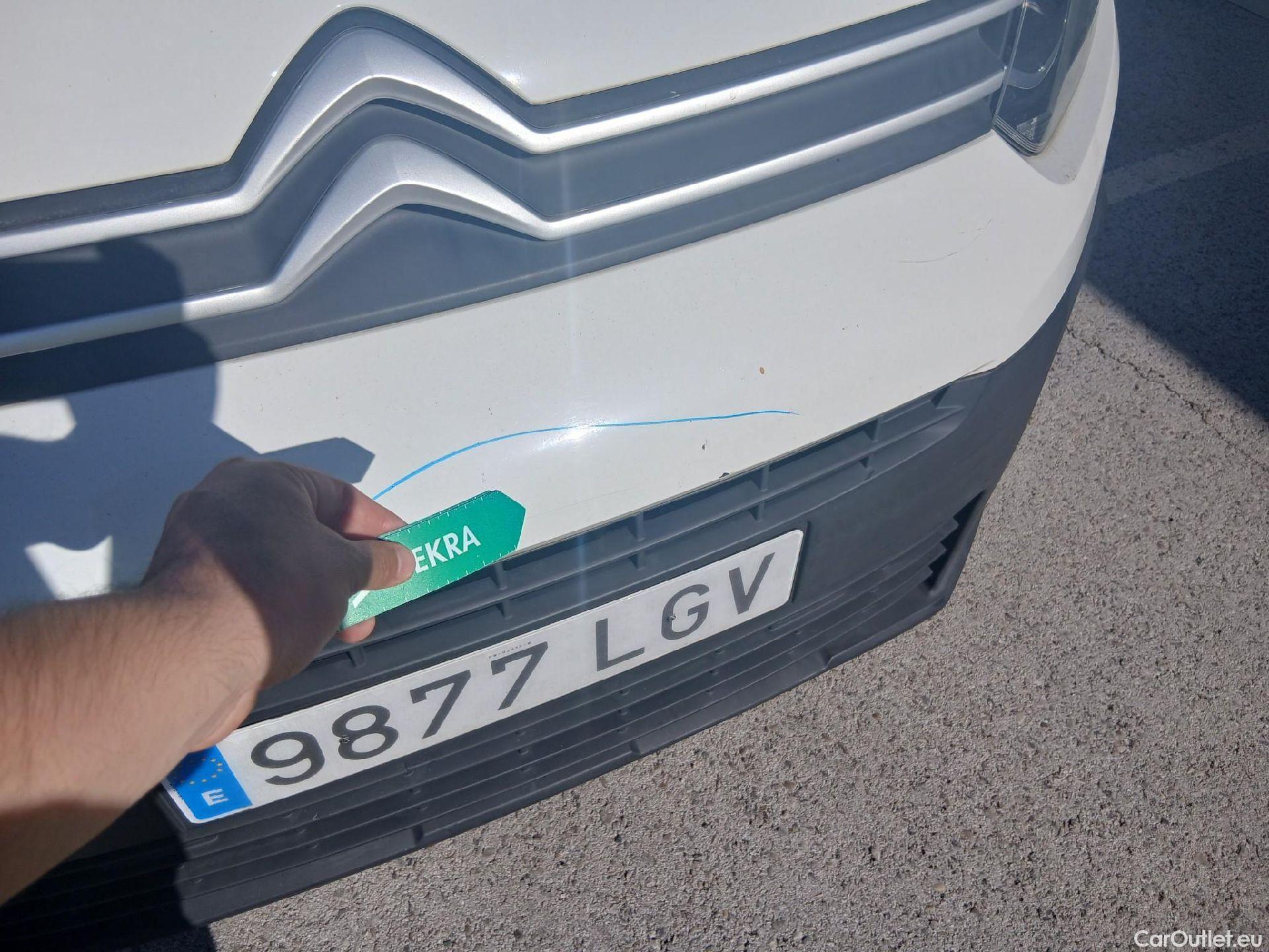  Citroen  Berlingo CITROEN  / 2018 / 4P / furgón derivado de turismo Talla XL BlueHDi 100 CLUB #13