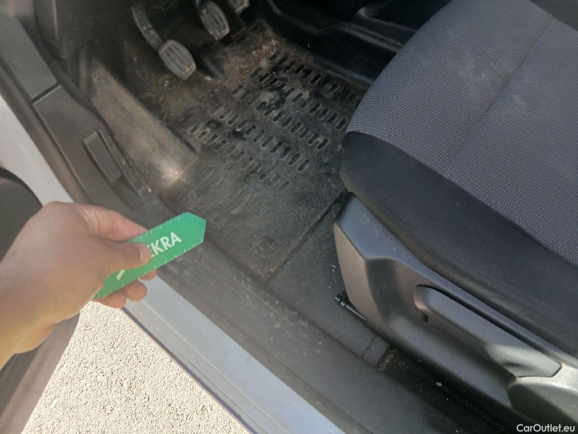  Citroen  Berlingo CITROEN  / 2018 / 4P / furgón derivado de turismo Talla XL BlueHDi 100 CLUB #7