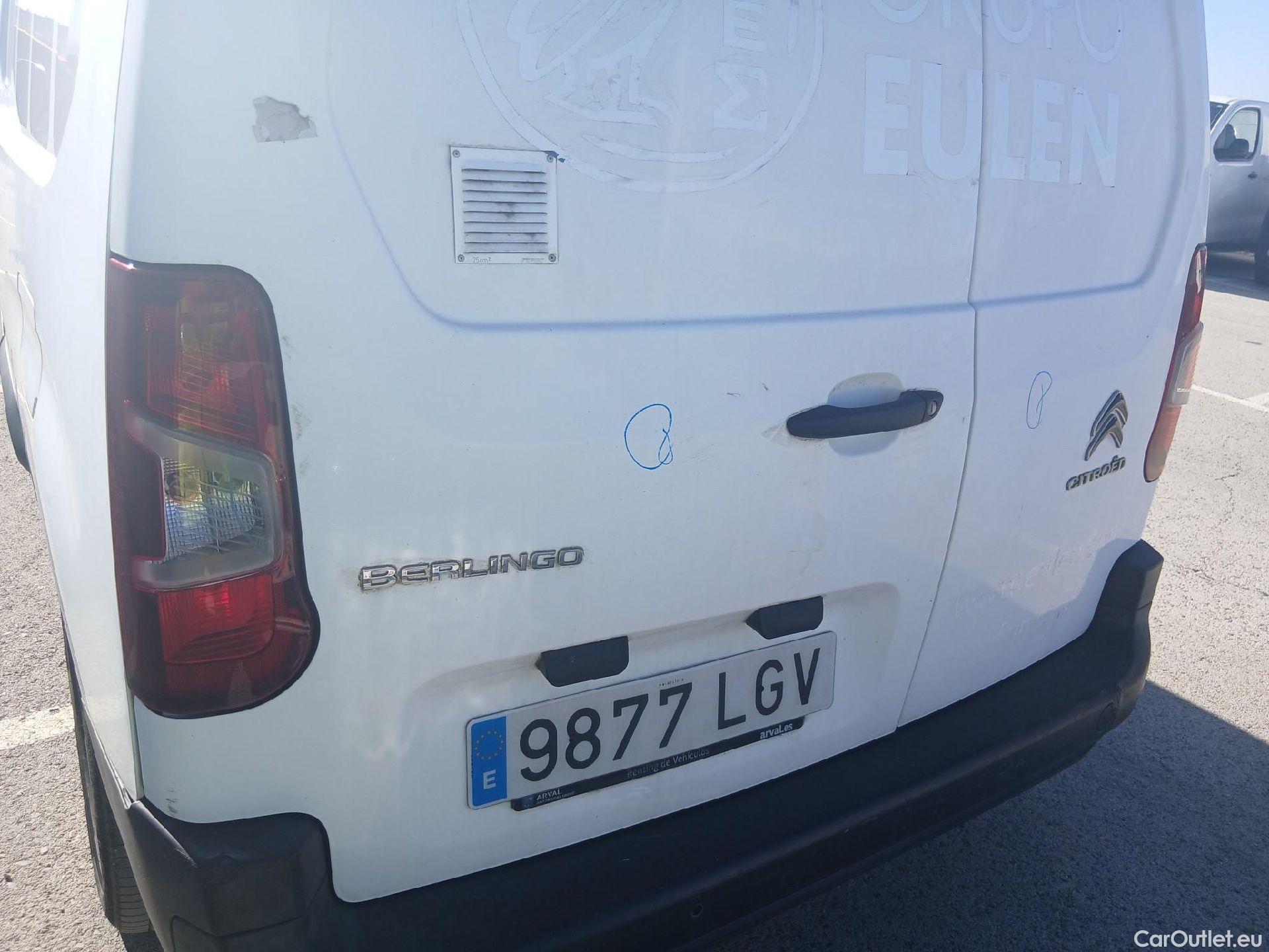  Citroen  Berlingo CITROEN  / 2018 / 4P / furgón derivado de turismo Talla XL BlueHDi 100 CLUB #35