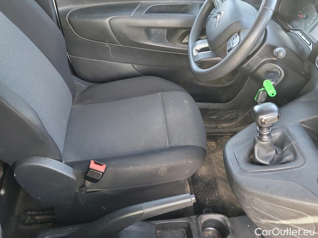  Citroen  Berlingo CITROEN  / 2018 / 3P / furgón derivado de turismo Talla M BlueHDi 100 CONTROL #30