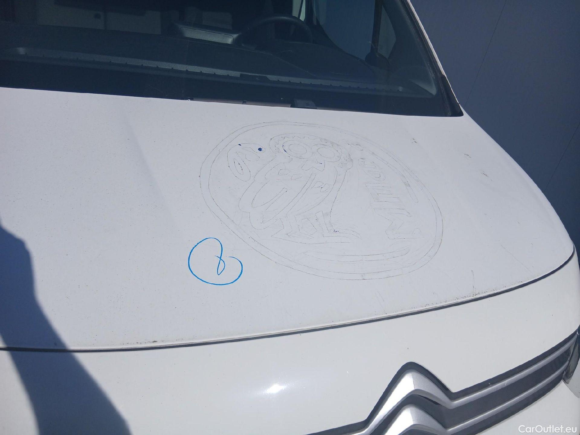  Citroen  Berlingo CITROEN  / 2018 / 4P / furgón derivado de turismo Talla XL BlueHDi 100 CLUB #15