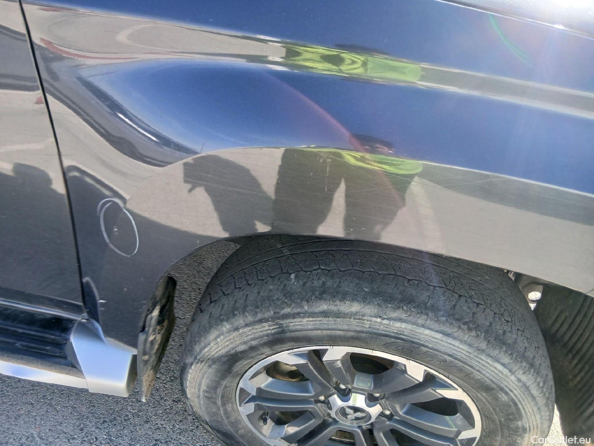  Mitsubishi  L200 MITSUBISHI  / 2019 / 4P / pickup doble cabina D/C 220 DI-D Motion Auto #59