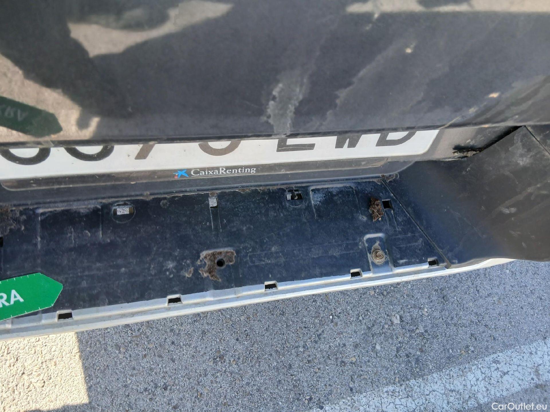  Mitsubishi  L200 MITSUBISHI  / 2019 / 4P / pickup doble cabina D/C 220 DI-D Motion Auto #46