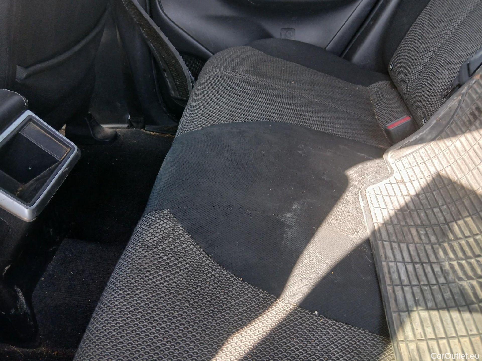  Mitsubishi  L200 MITSUBISHI  / 2019 / 4P / pickup doble cabina D/C 220 DI-D Motion Auto #11