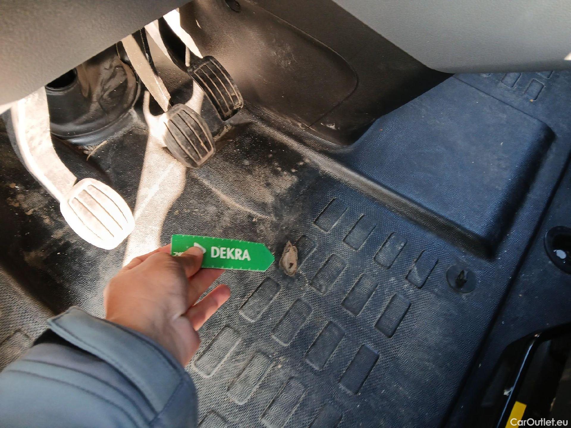  Opel  Vivaro OPEL  / 2019 / 4P / furgón 1.5 Diésel 88kW (120CV) M Std Express #5