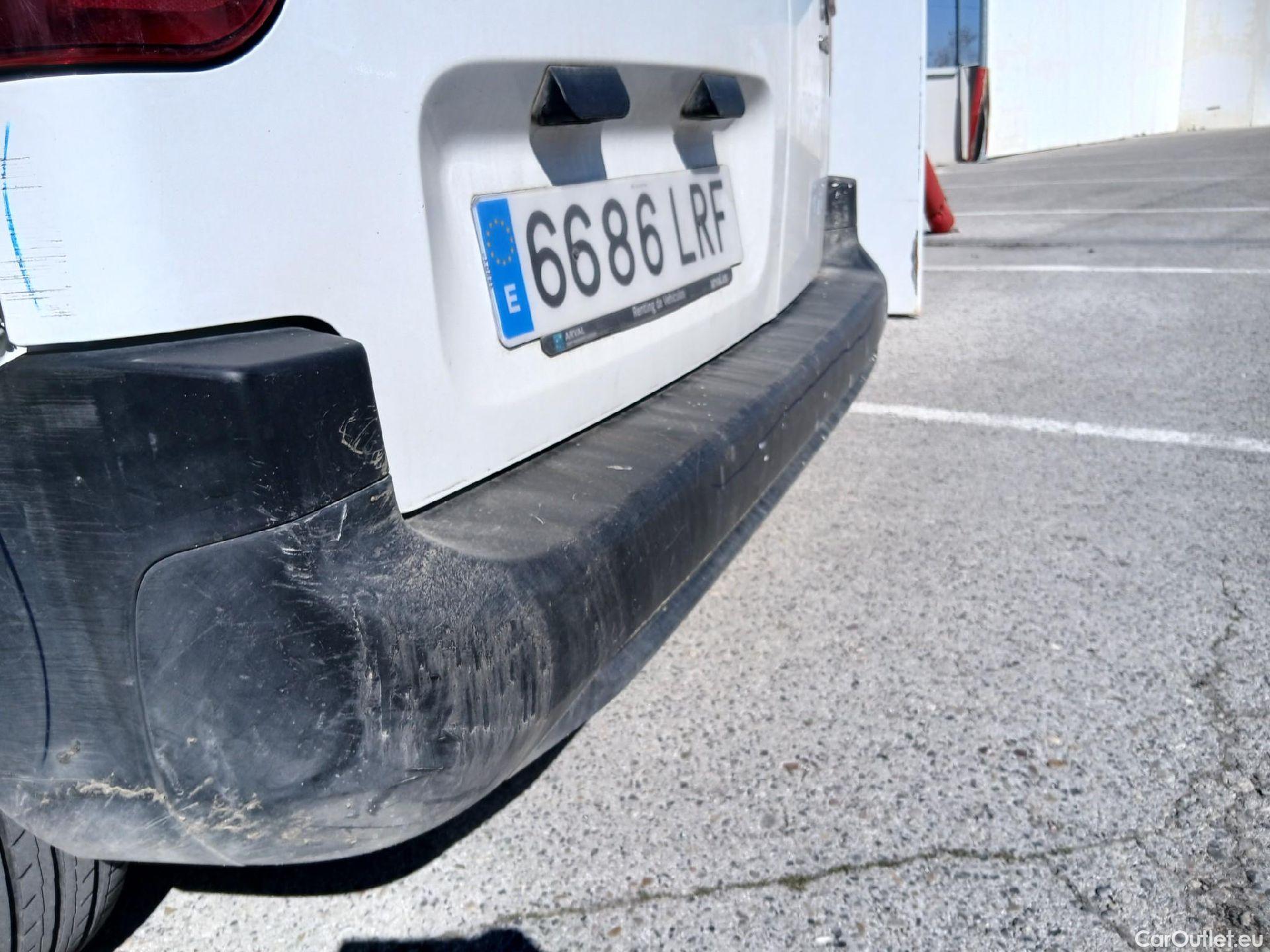  Citroen  Berlingo CITROEN  / 2018 / 3P / furgón derivado de turismo Talla M BlueHDi 100 CONTROL #17