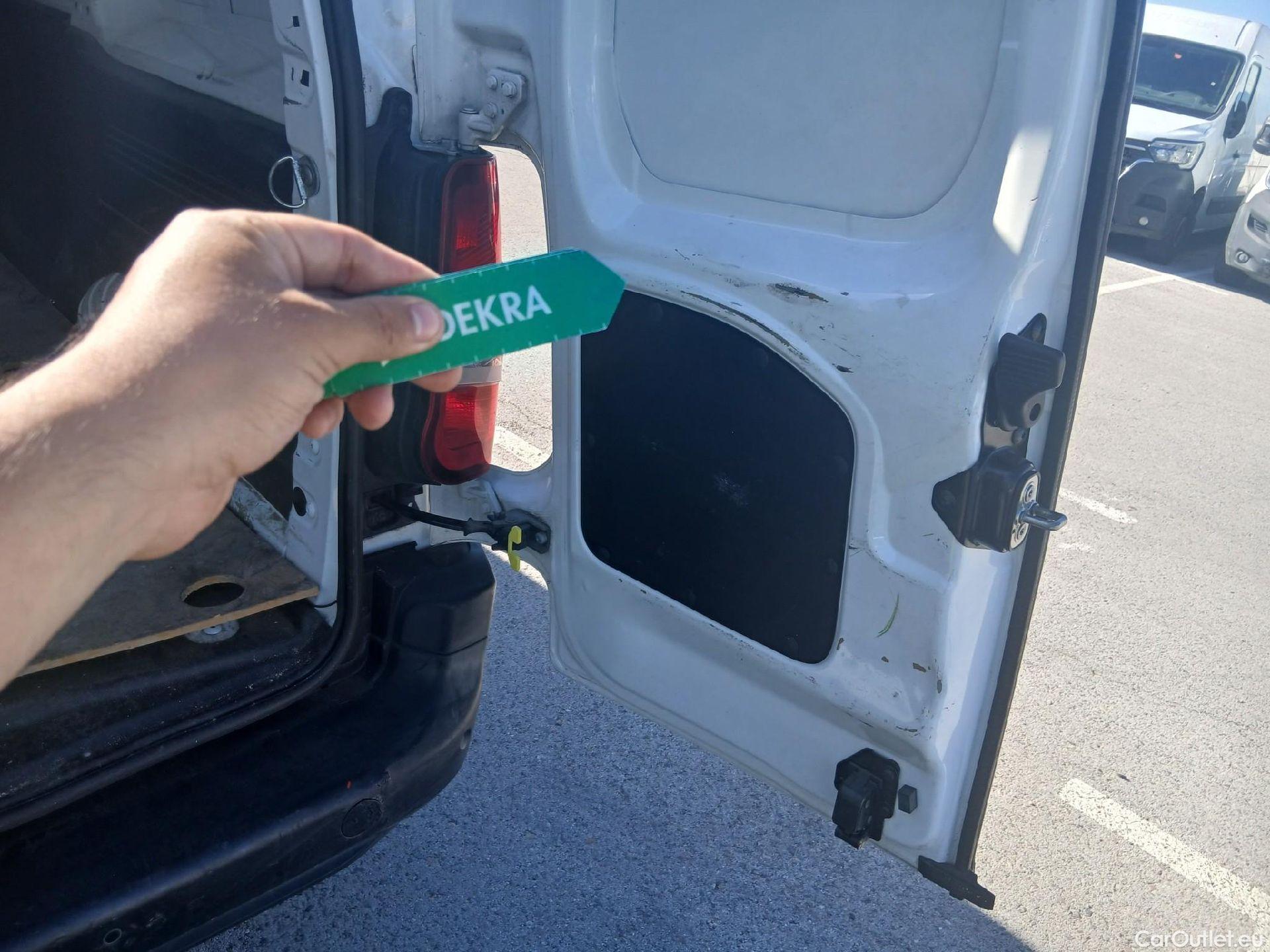  Citroen  Berlingo CITROEN  / 2018 / 4P / furgón derivado de turismo Talla XL BlueHDi 100 CLUB #1