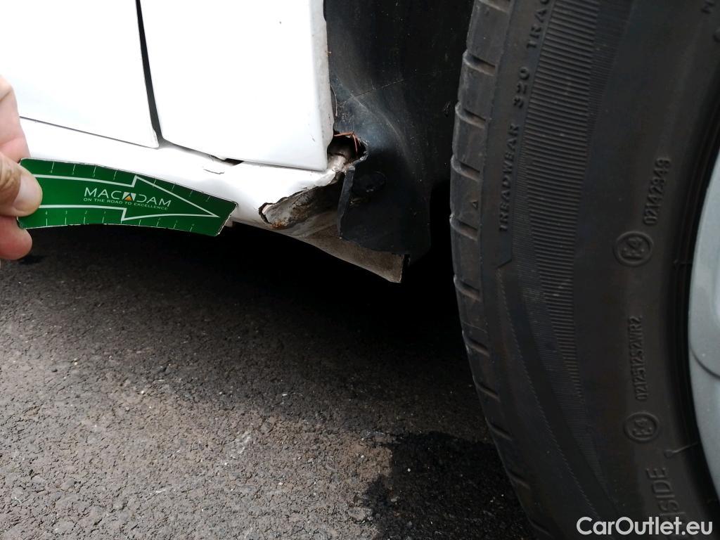  Citroen  Berlingo CITROEN  / 2018 / 4P / combi Talla M BlueHDi 100 S&S LIVE PACK BUSINE #19