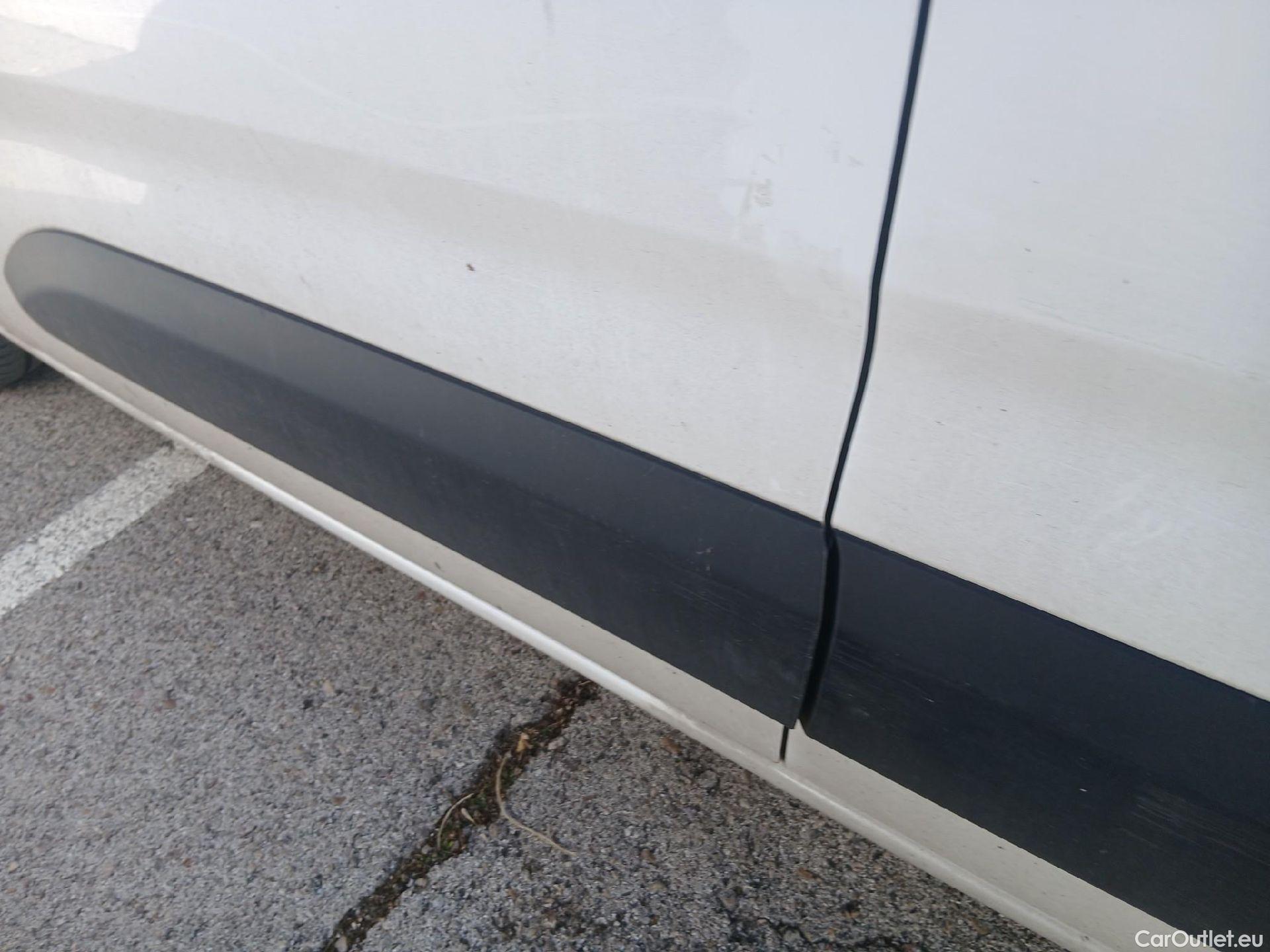  Opel  Combo OPEL  / 2018 / 3P / furgón derivado de turismo 1.5 TD 75kW (100CV) Express L H1 650kg (AC) #17