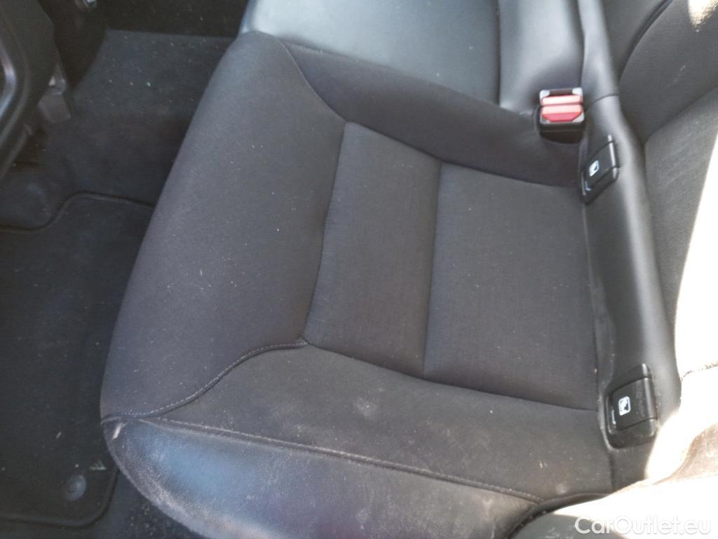  Volvo  XC60 VOLVO  / 2017 / 5P / todoterreno 2.0 D4 Momentum Auto #17