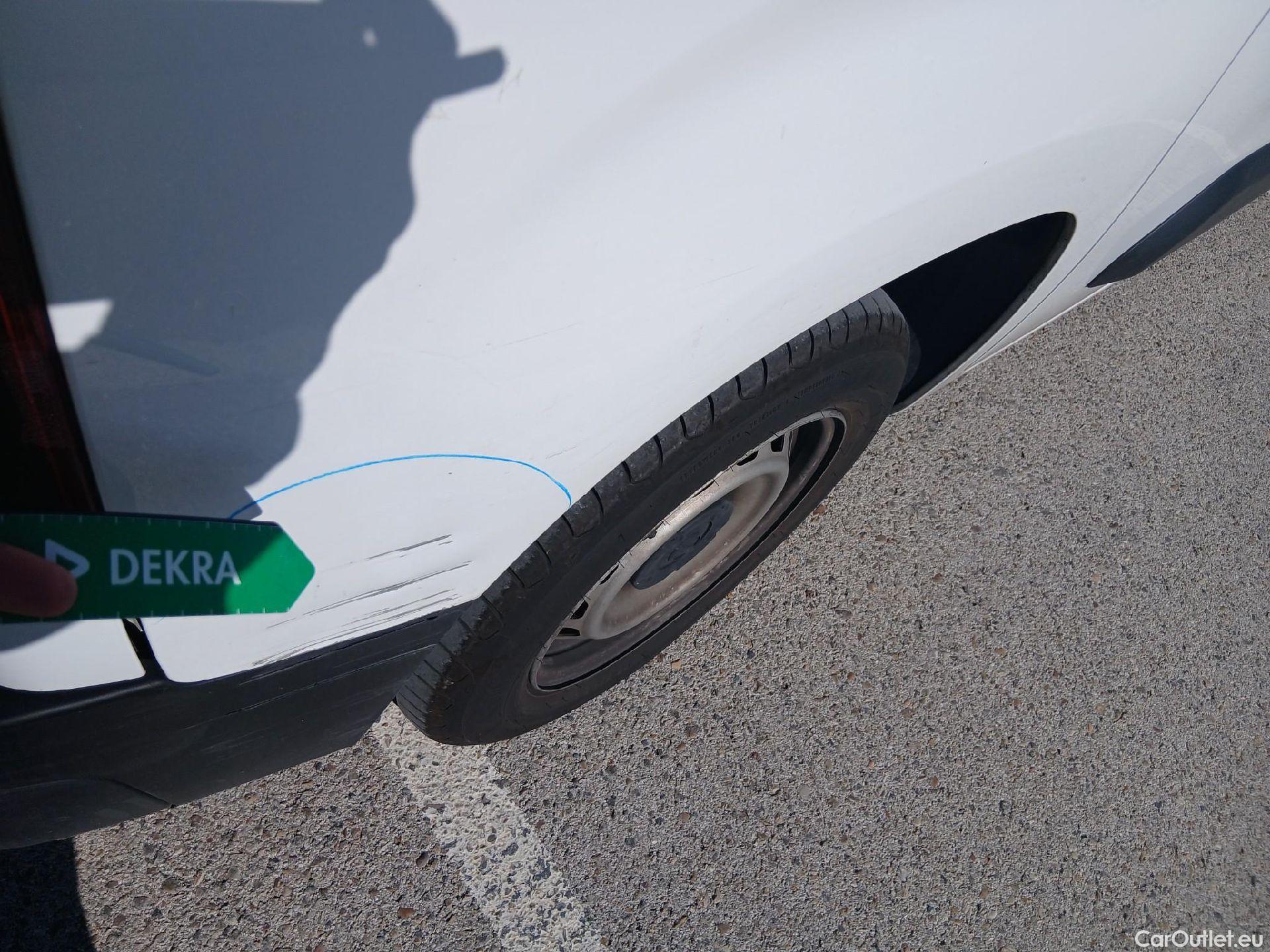  Opel  Combo OPEL  / 2018 / 3P / furgón derivado de turismo 1.5 TD 75kW (100CV) Express L H1 650kg (AC) #29