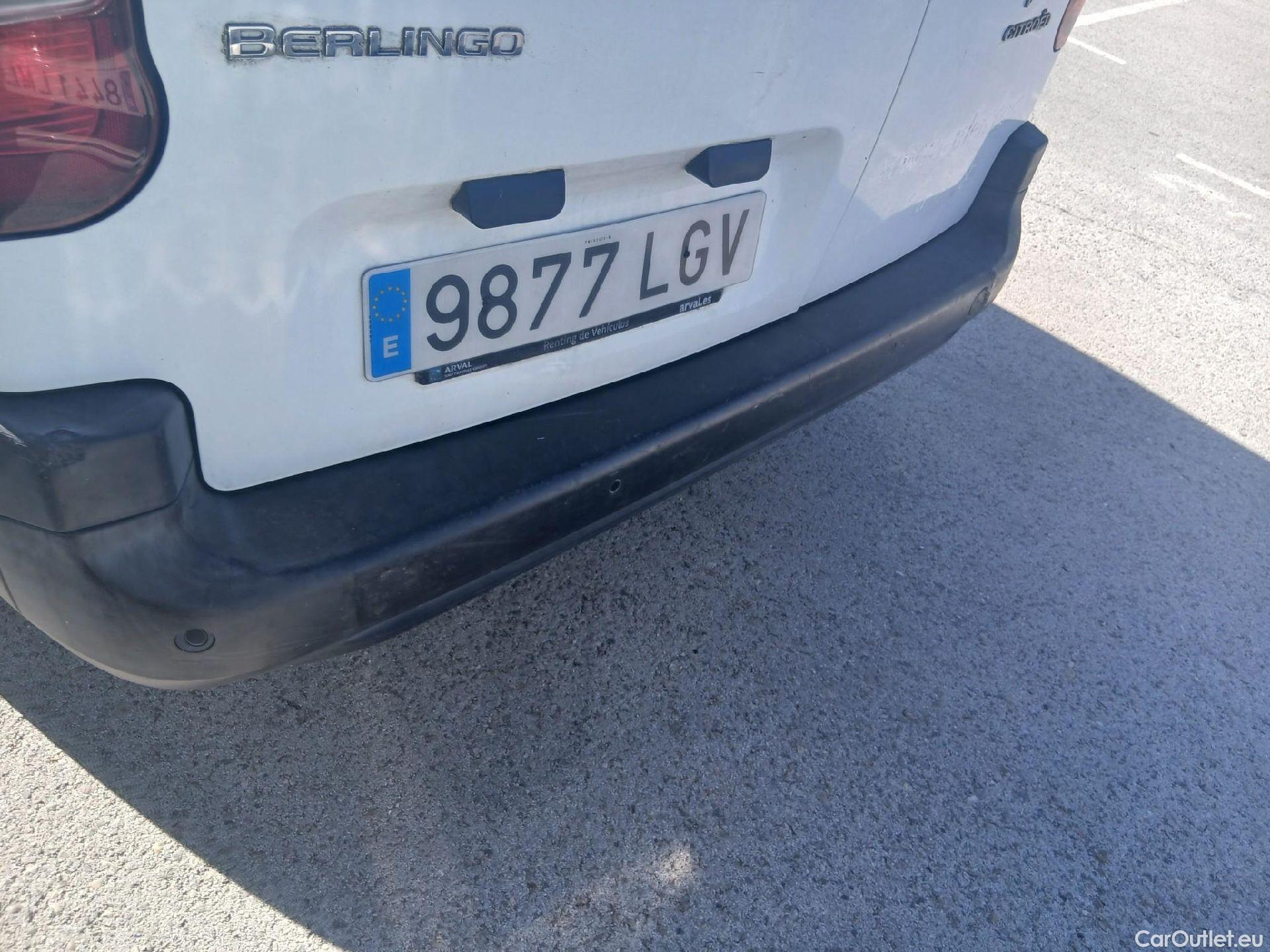  Citroen  Berlingo CITROEN  / 2018 / 4P / furgón derivado de turismo Talla XL BlueHDi 100 CLUB #32