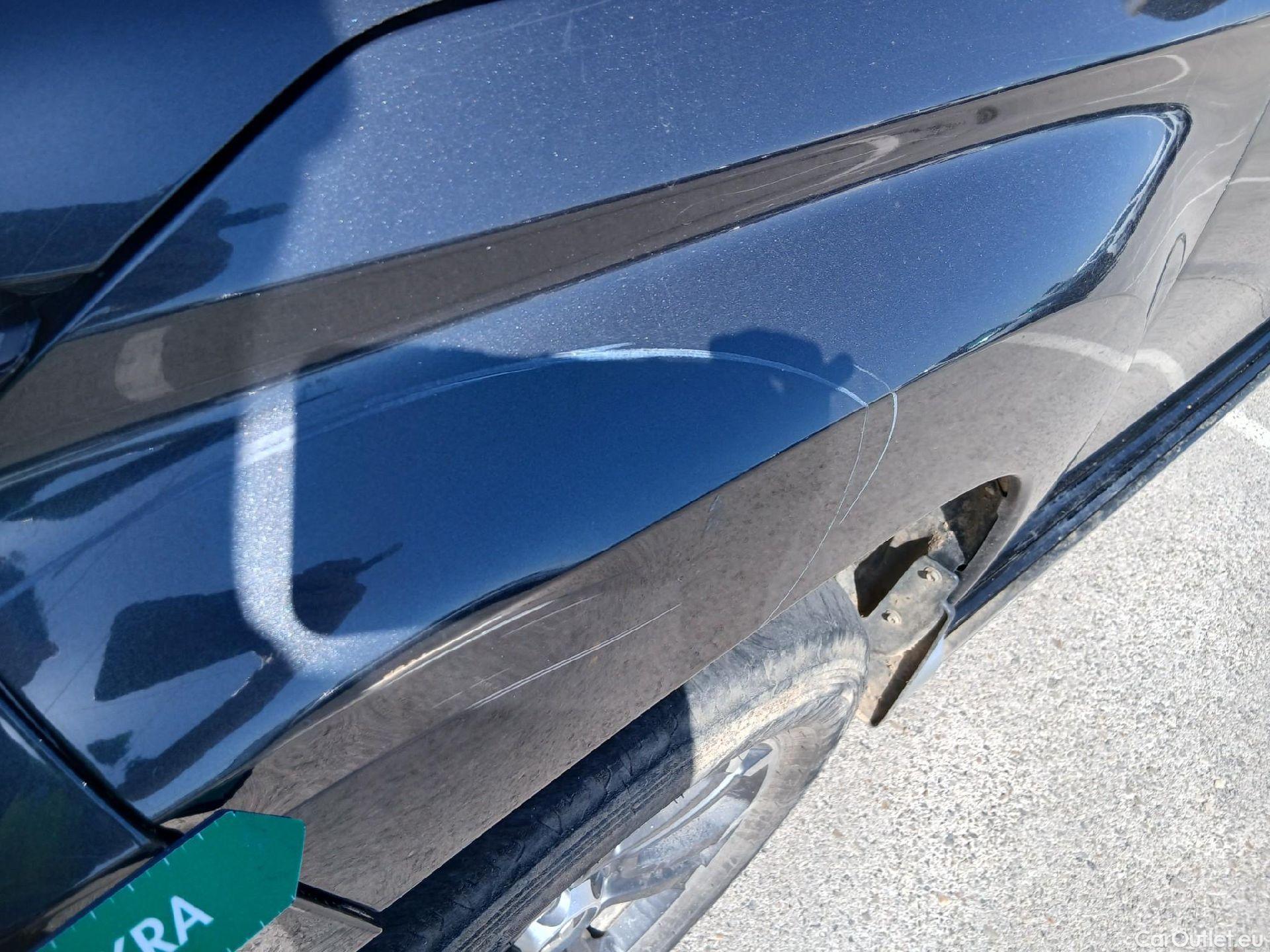  Mitsubishi  L200 MITSUBISHI  / 2019 / 4P / pickup doble cabina D/C 220 DI-D Motion Auto #22