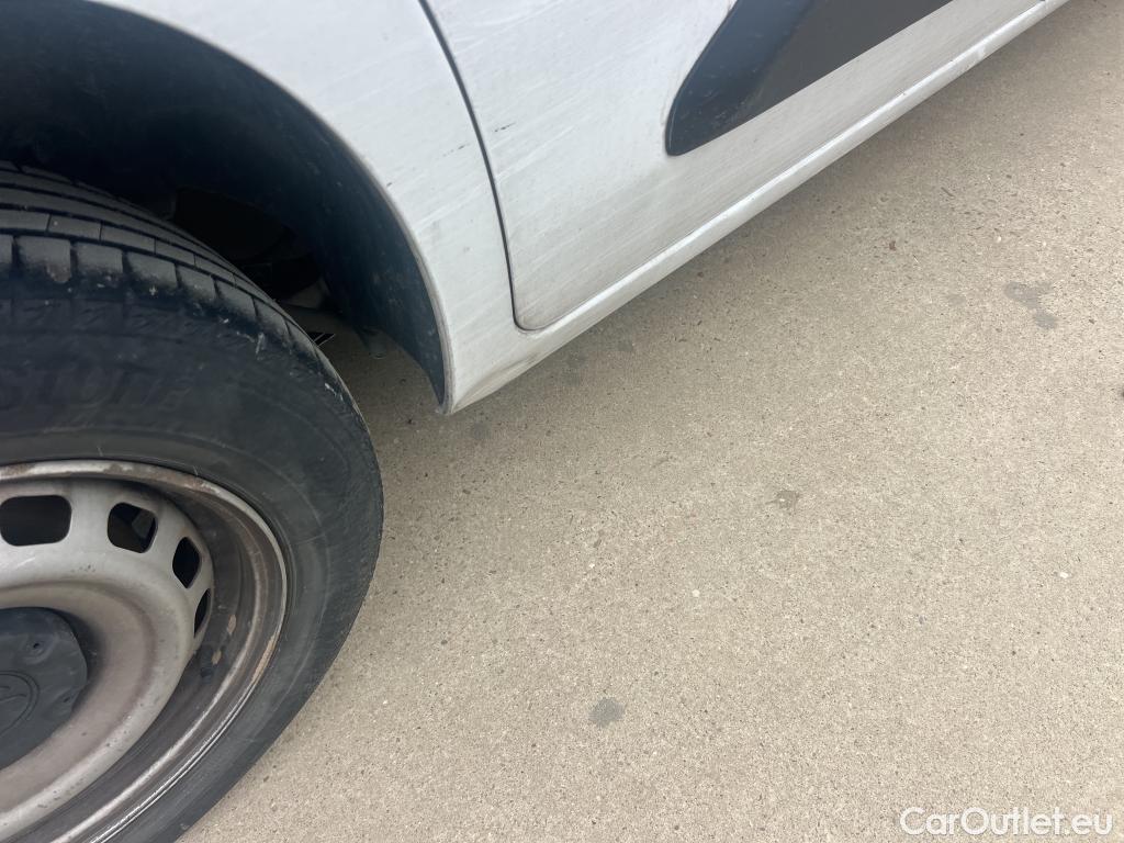  Citroen  Berlingo CITROEN  / 2018 / 3P / furgón derivado de turismo Talla M BlueHDi 100 CONTROL #4