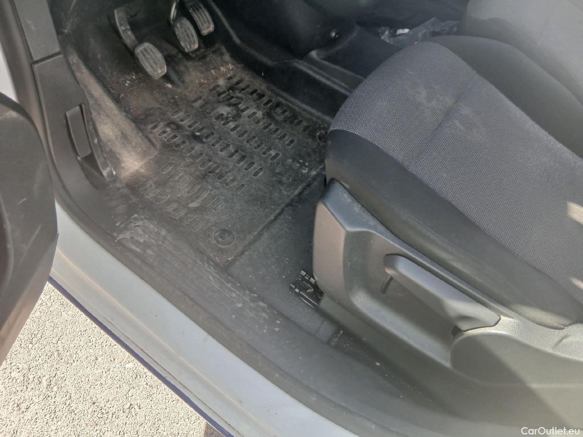  Citroen  Berlingo CITROEN  / 2018 / 4P / furgón derivado de turismo Talla XL BlueHDi 100 CLUB #8