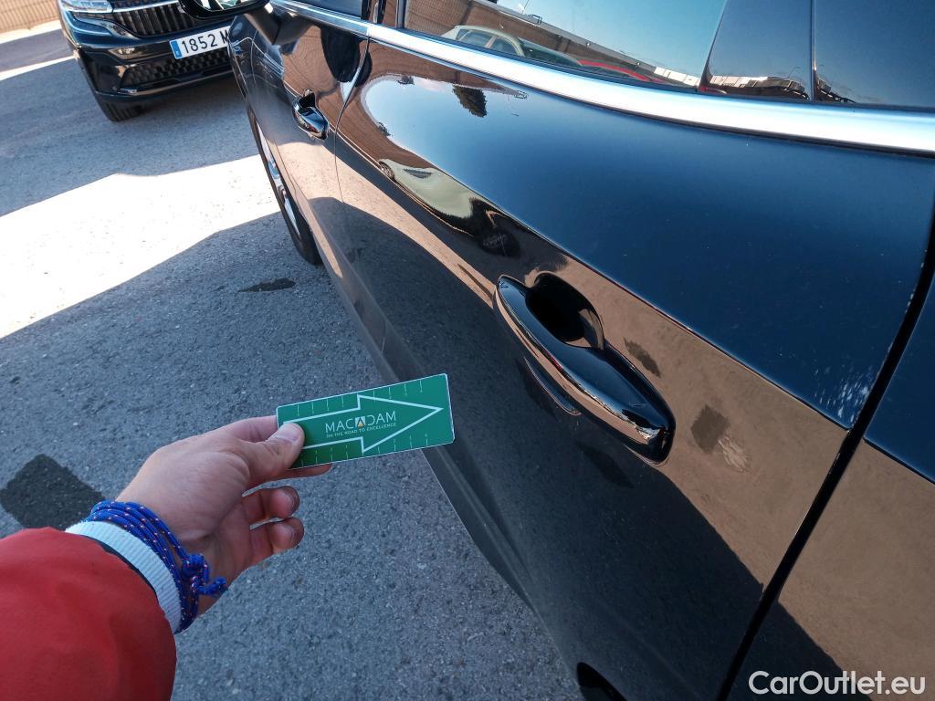  Volvo  XC60 VOLVO  / 2017 / 5P / todoterreno 2.0 D4 Momentum Auto #12