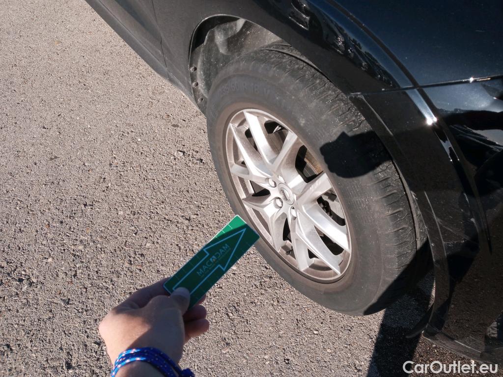  Volvo  XC60 VOLVO  / 2017 / 5P / todoterreno 2.0 D4 Momentum Auto #20