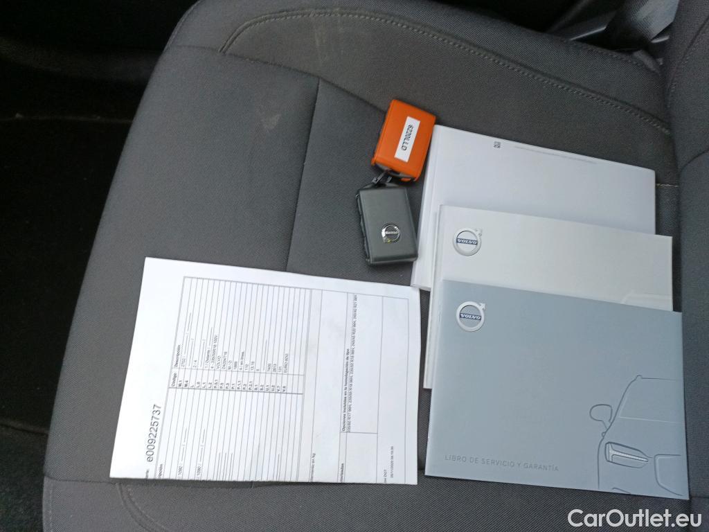  Volvo  XC 40 VOLVO XC40 / 2017 / 5P / todoterreno 2.0 D3 Momentum Auto #13