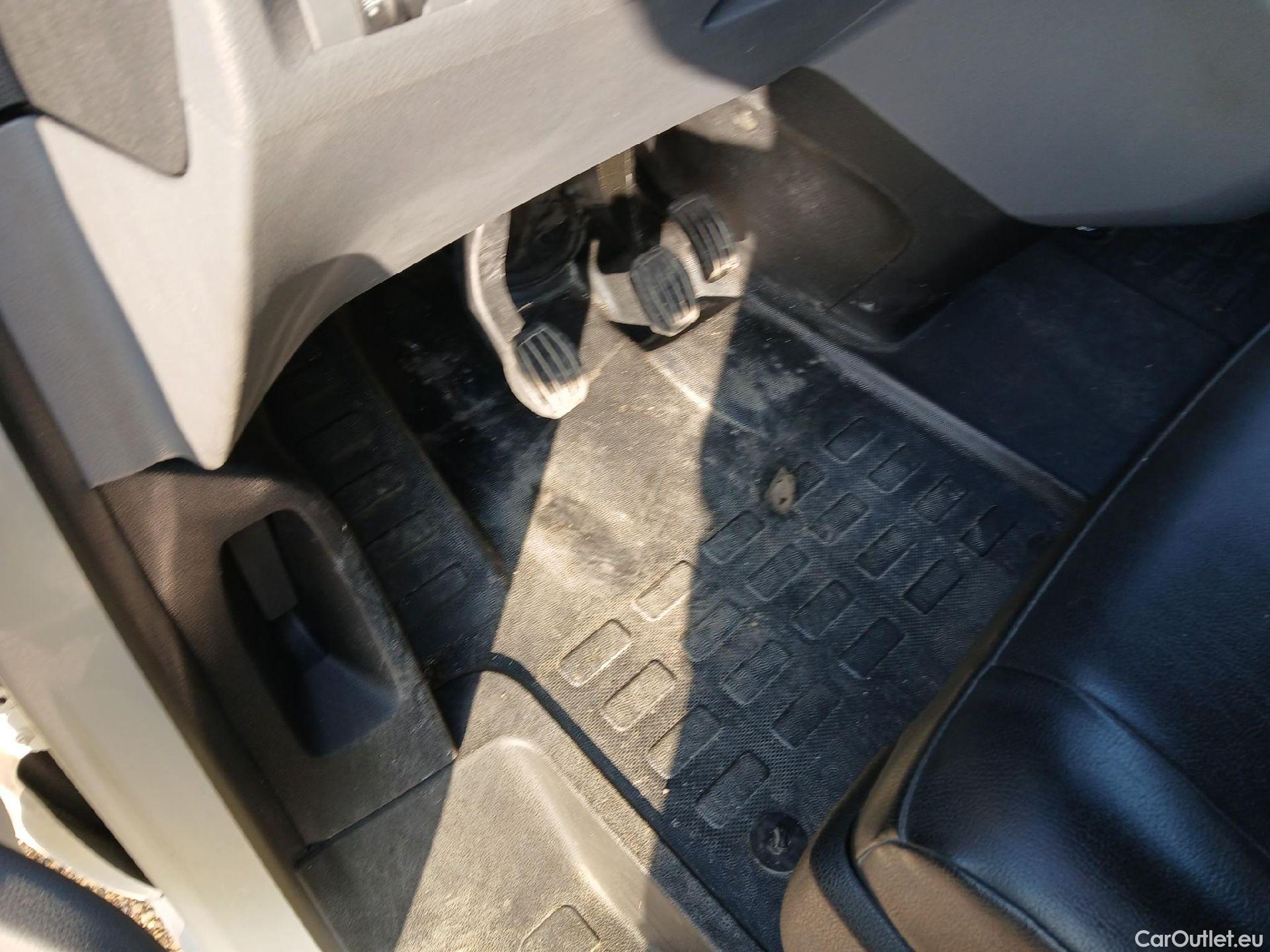  Opel  Vivaro OPEL  / 2019 / 4P / furgón 1.5 Diésel 88kW (120CV) M Std Express #6