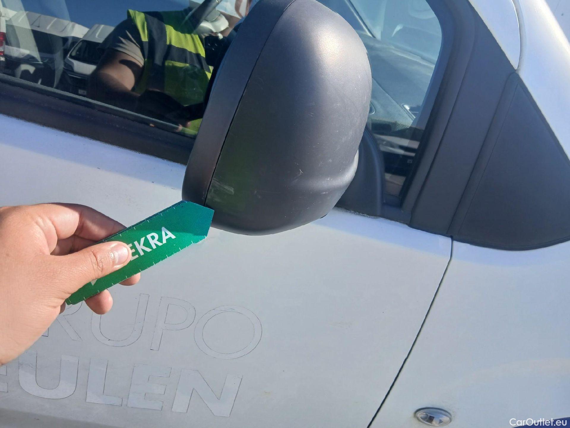  Citroen  Berlingo CITROEN  / 2018 / 4P / furgón derivado de turismo Talla XL BlueHDi 100 CLUB #49