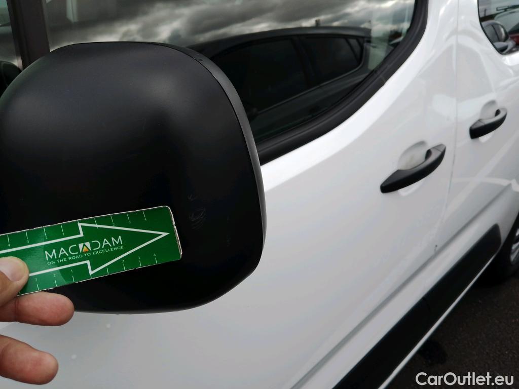  Citroen  Berlingo CITROEN  / 2018 / 4P / combi Talla M BlueHDi 100 S&S LIVE PACK BUSINE #51