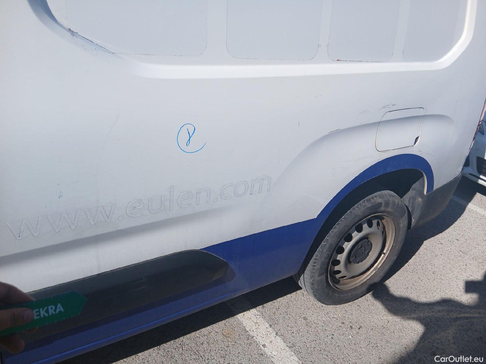  Citroen  Berlingo CITROEN  / 2018 / 4P / furgón derivado de turismo Talla XL BlueHDi 100 CLUB #26