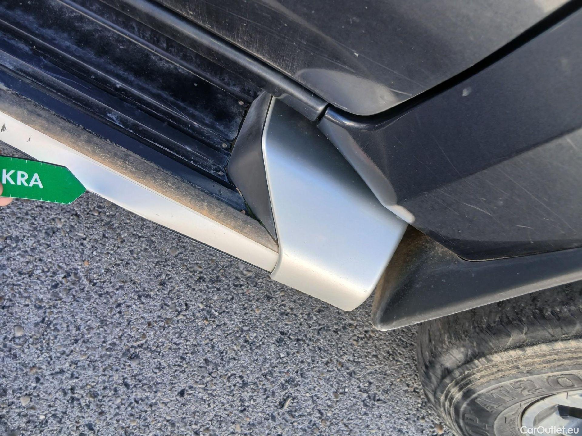  Mitsubishi  L200 MITSUBISHI  / 2019 / 4P / pickup doble cabina D/C 220 DI-D Motion Auto #57