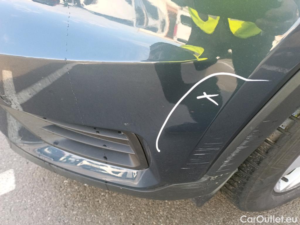  Volvo  XC 40 VOLVO XC40 / 2017 / 5P / todoterreno 2.0 D3 Momentum Auto #17