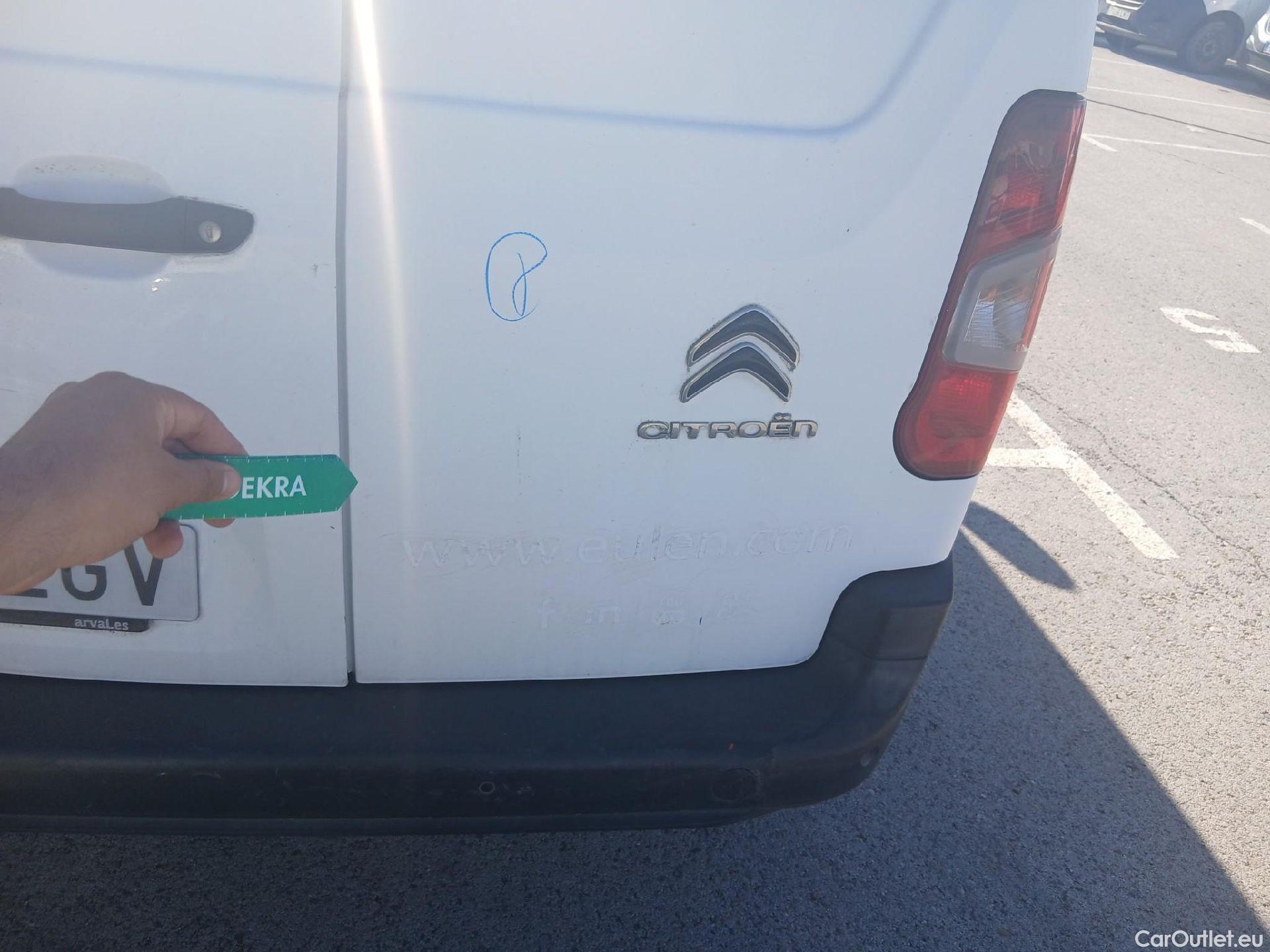  Citroen  Berlingo CITROEN  / 2018 / 4P / furgón derivado de turismo Talla XL BlueHDi 100 CLUB #38