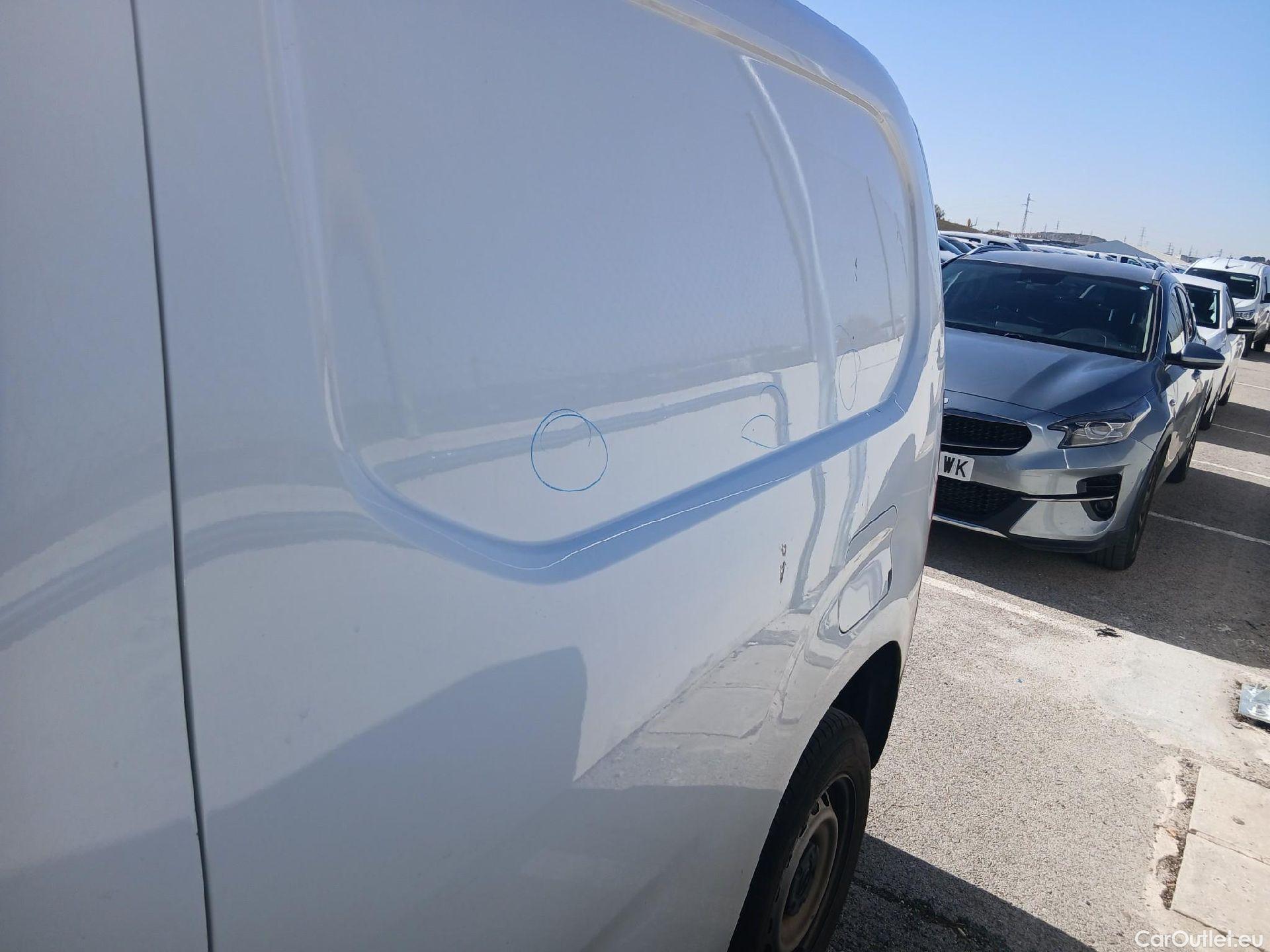  Opel  Combo OPEL  / 2018 / 3P / furgón derivado de turismo 1.5 TD 75kW (100CV) Express L H1 650kg (AC) #13