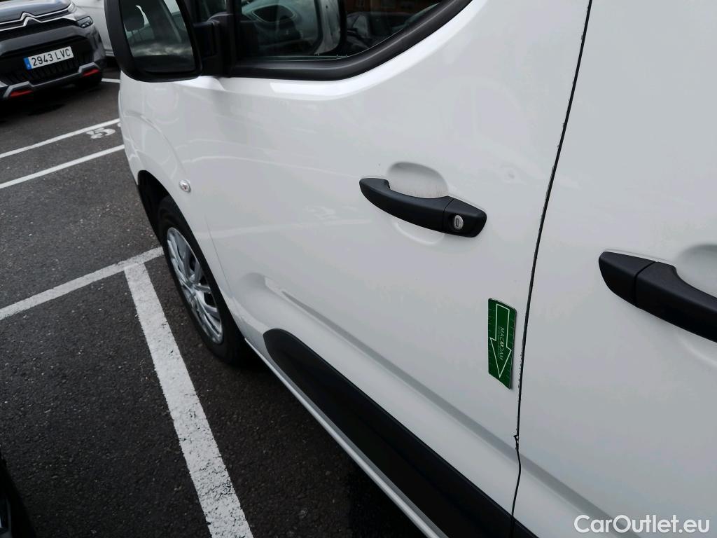  Citroen  Berlingo CITROEN  / 2018 / 4P / combi Talla M BlueHDi 100 S&S LIVE PACK BUSINE #27