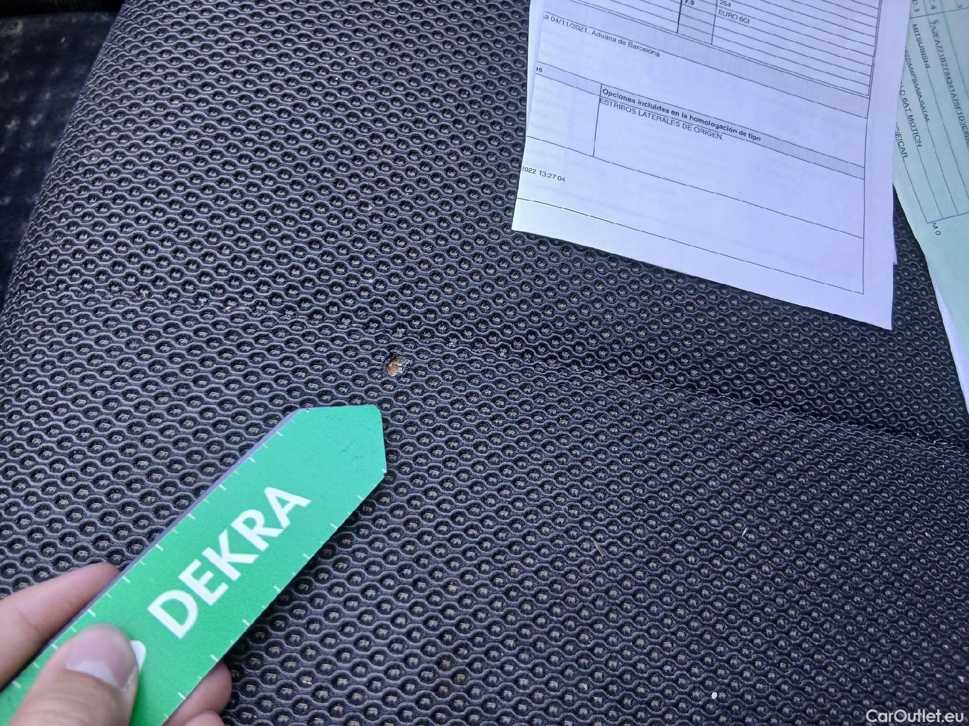  Mitsubishi  L200 MITSUBISHI  / 2019 / 4P / pickup doble cabina D/C 220 DI-D Motion Auto #1