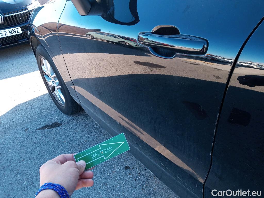  Volvo  XC60 VOLVO  / 2017 / 5P / todoterreno 2.0 D4 Momentum Auto #8