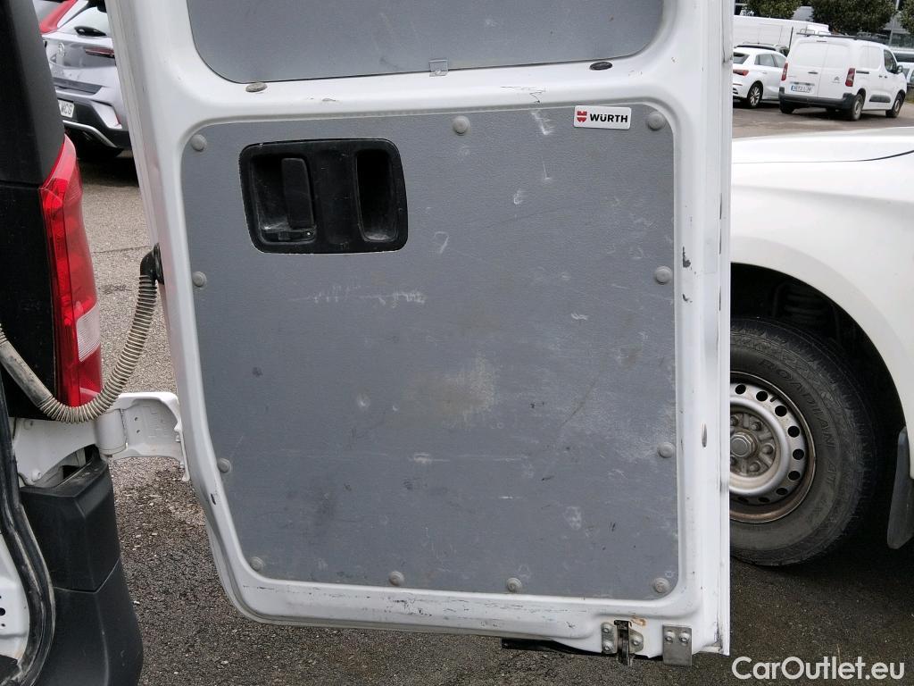  Mercedes  Vito MERCEDES-BENZ  / 2014 / 4P / furgón 114CDI 100kW furgón Pro larga #3