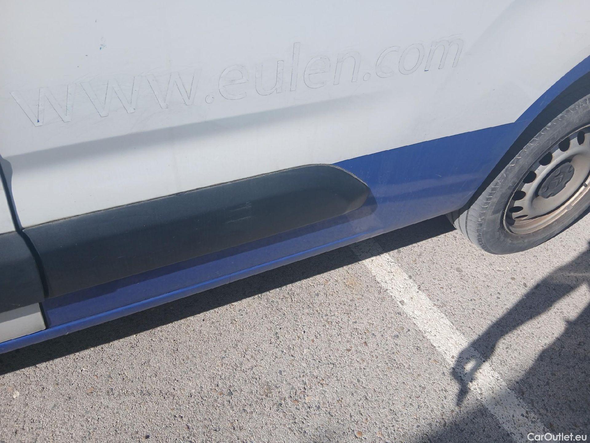  Citroen  Berlingo CITROEN  / 2018 / 4P / furgón derivado de turismo Talla XL BlueHDi 100 CLUB #27