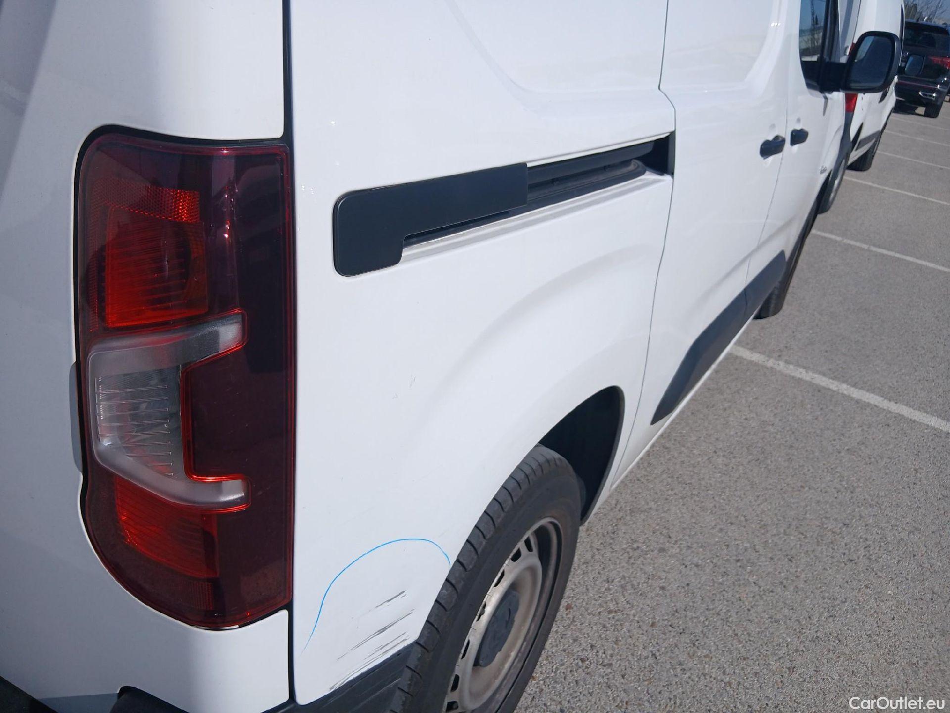  Opel  Combo OPEL  / 2018 / 3P / furgón derivado de turismo 1.5 TD 75kW (100CV) Express L H1 650kg (AC) #28