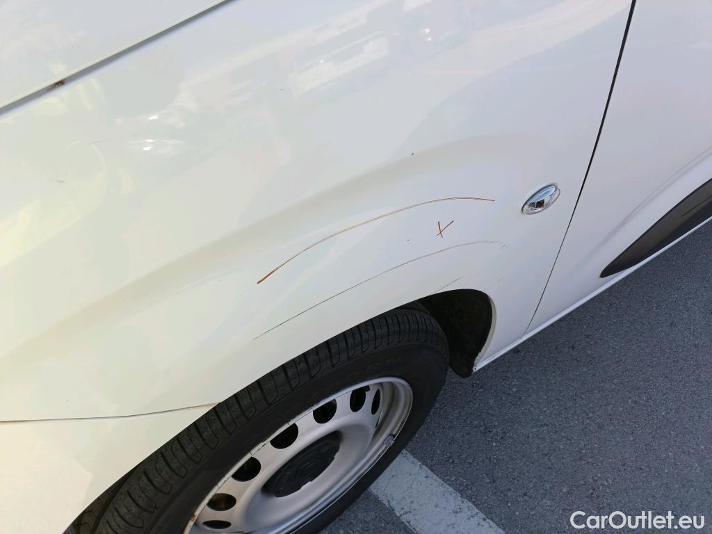  Citroen  Berlingo CITROEN  / 2015 / 4P / combi Talla M BlueHDi 100 S&S LIVE (IND) #31