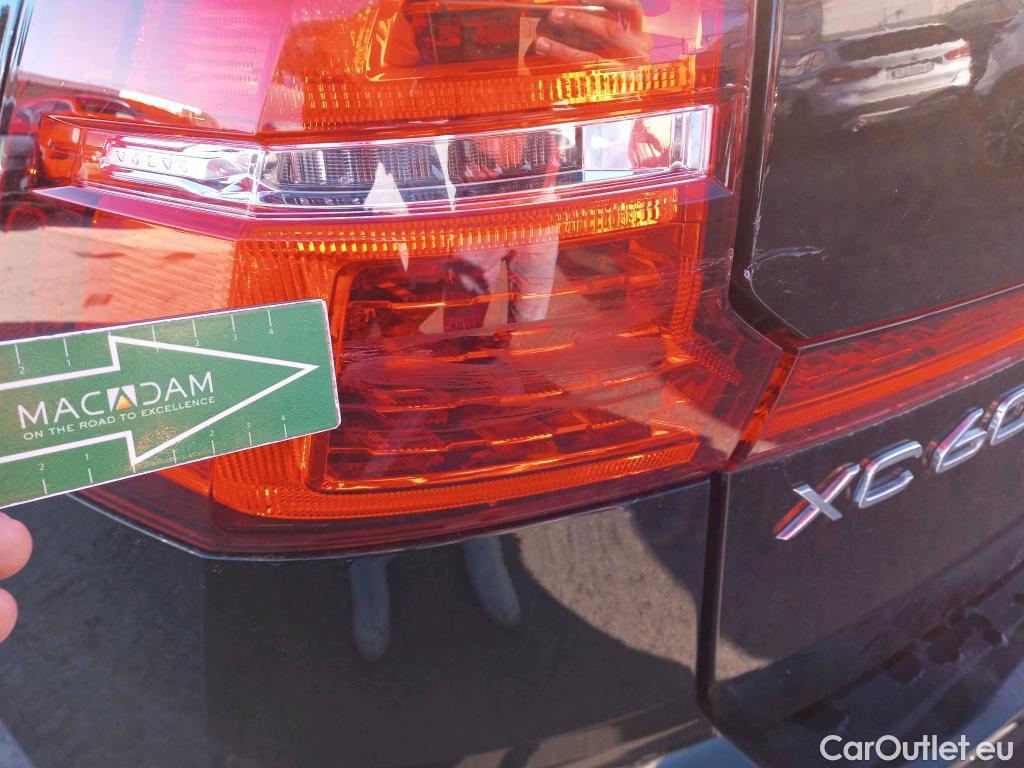  Volvo  XC60 VOLVO  / 2017 / 5P / todoterreno 2.0 D4 Momentum Auto #1