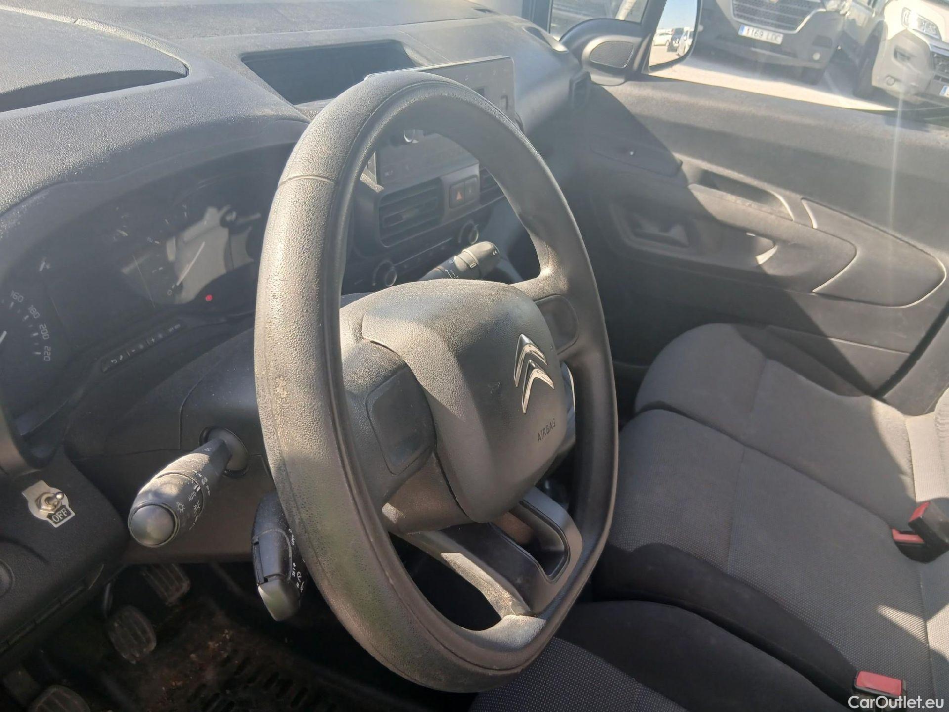  Citroen  Berlingo CITROEN  / 2018 / 4P / furgón derivado de turismo Talla XL BlueHDi 100 CLUB #10