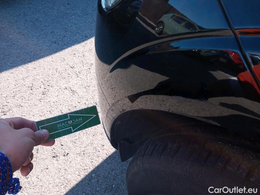  Volvo  XC60 VOLVO  / 2017 / 5P / todoterreno 2.0 D4 Momentum Auto #25