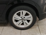  Volkswagen  Golf  Volkswagen 1.0 eTSI 81kW DSG Life Business 5d #9