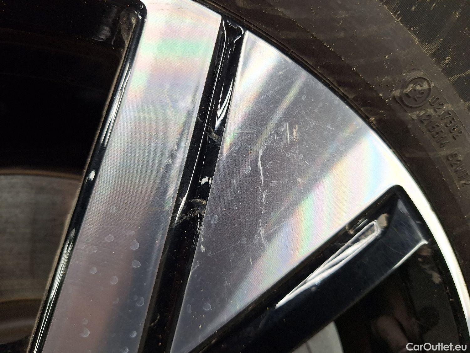  Volvo  XC 40 Volvo, XC40 '17 PHEV, Volvo XC40 T4 Recharge Geartronic R-Design 5d #2