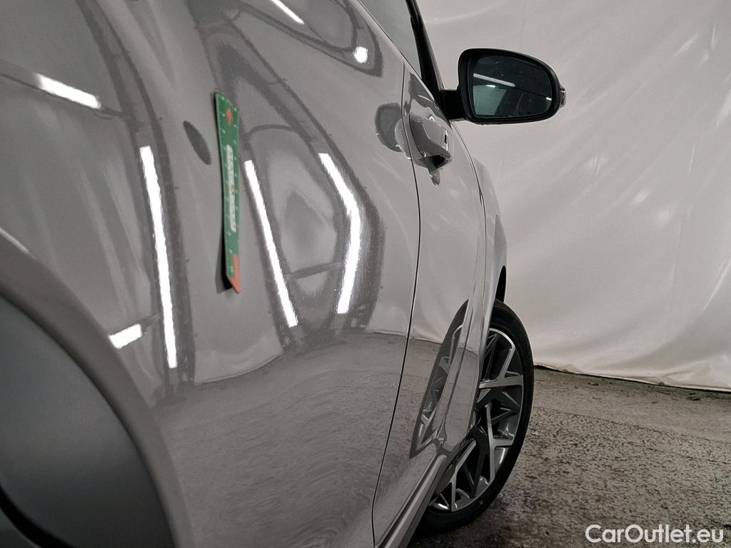  Hyundai  Konna HYUNDAI Kona / 2020 / 5P / SUV 1.6 HYBRID 141 EXECUTIVE HEV #17