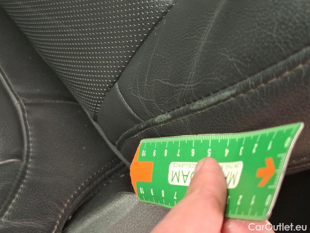  Hyundai  Konna HYUNDAI Kona / 2020 / 5P / SUV 1.6 HYBRID 141 EXECUTIVE HEV #28